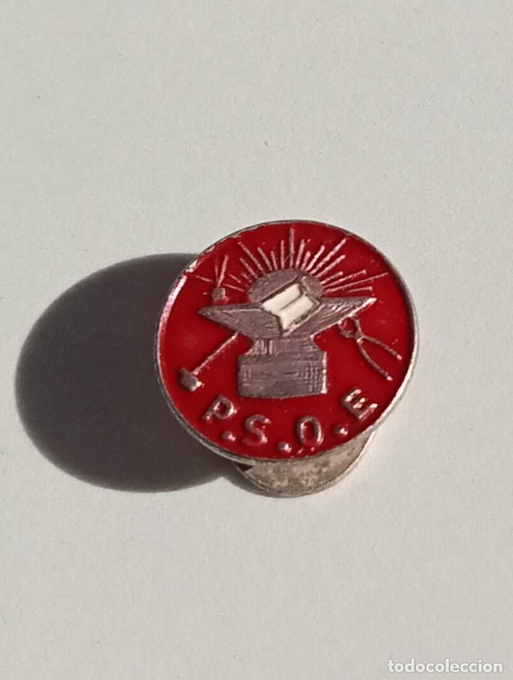 Militaria: Insignia de ojal,PSOE, II&ordf; Rep&uacute;blica, Guerra Civil.Emblema Partido Socialista Obrero Espa&ntilde;ol a&ntilde;os 30