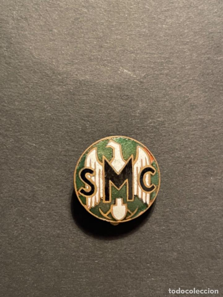 Military Antiques: ANTIGUA INSIGNIA SOLAPERA DE ESMALTES AL FUEGO - S M C - EN LA PARTE POSTERIOR GRABADO N&ordm; 73 - 2 CM