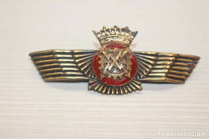 Militaria: AVIACI&Oacute;N, INSIGNIA MEC&Aacute;NICO DE TRANSMISIONES, ESMALTE, 9X4 CM