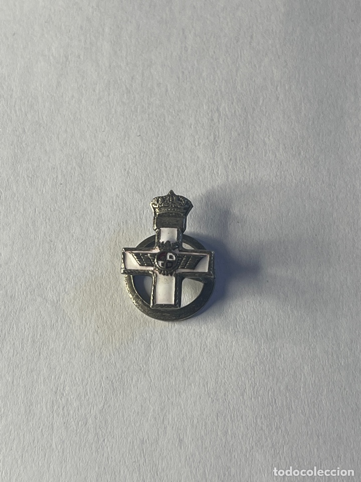 Militaria: Vecina de solapa medalla al m&eacute;rito militar a&eacute;reo con distintivo blanco