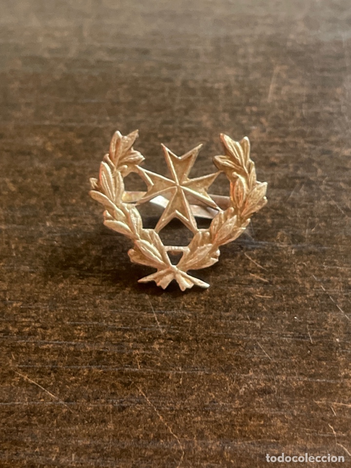 Militaria: insignia sanidad militar