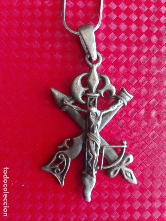 Militaria: CRUZ CON CRISTO DE PLATA CON EMBLEMA DE LA LEGION ESPA&Ntilde;OLA - INCLUYE COLGANTE DE PLATA