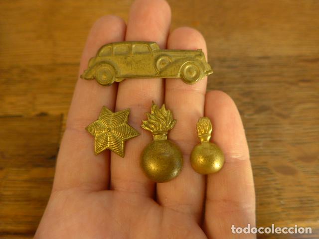 Militaria: Lote de 4 insignias de guerra civil, originales.