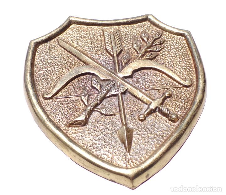 Militaria: ESCUDO DE BRONCE. 17,5X15,5. - Foto 2