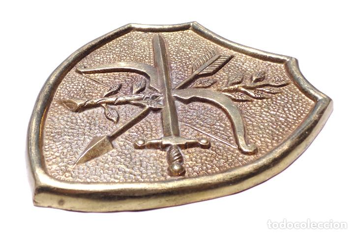 Militaria: ESCUDO DE BRONCE. 17,5X15,5. - Foto 4