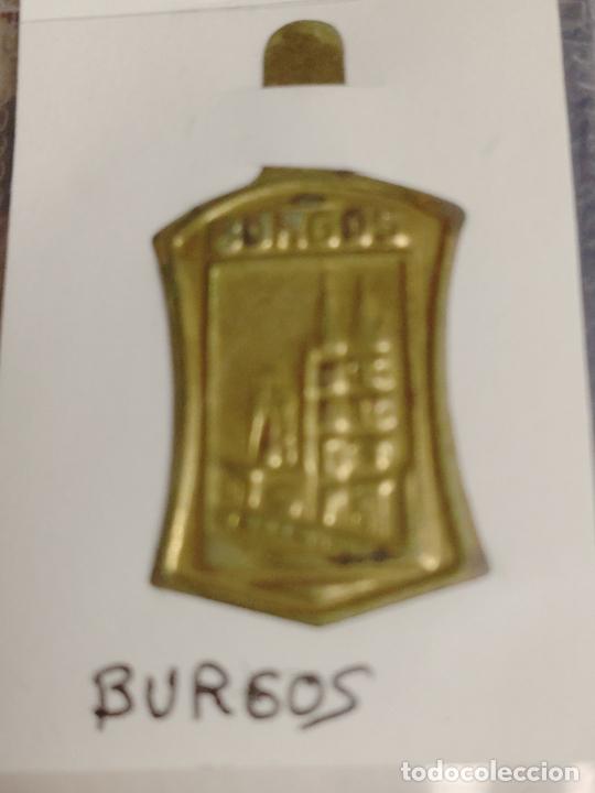 Militaria: EMBLEMA AUXILIO SOCIAL METALICO GUERRA CIVIL ESCUDO BURGOS