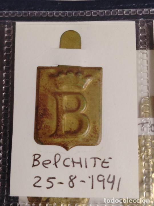 Militaria: EMBLEMA AUXILIO SOCIAL METALICO GUERRA CIVIL ESCUDO BELCHITE