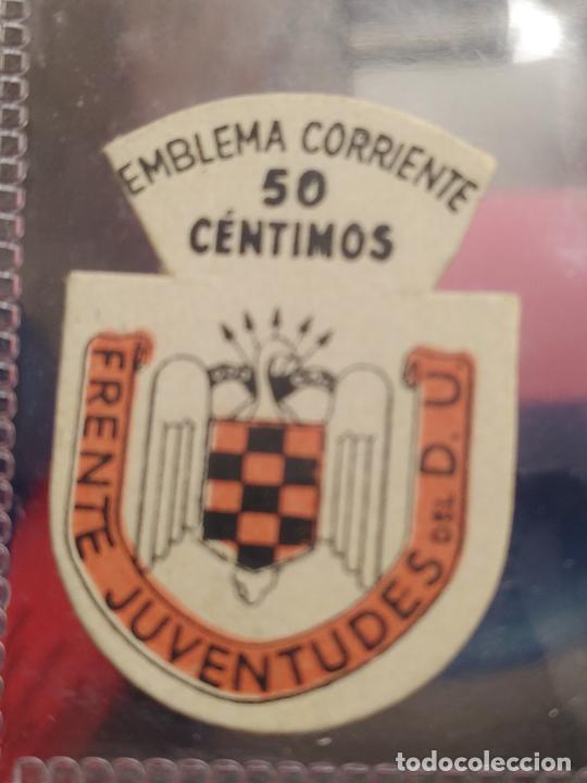 Militaria: EMBLEMA CORRIENTE 50 CENTIMOS FRENTE DE JUVENTUDES D.U DISTRITO UNIVERSITARIO GUERRA CIVIL