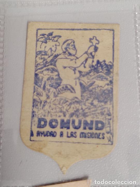 Militaria: EMBLEMA AUXILIO SOCIAL DOMUND AYUDAD A LAS MISIONES