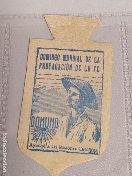 Militaria: EMBLEMA AUXILIO SOCIAL DOMUND DOMINGO MUNDIAL DE LA PROPAGACION DE LA FE AYUDAD A LAS MISIONES CATOL