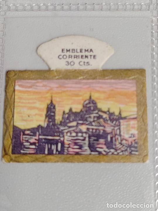 Militaria: AUXILIO SOCIAL. EMBLEMA CORRIENTE 30 CTS. SERIE M. N&ordm; 9. SALAMANCA.