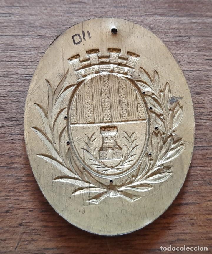 Militaria: Antiguo emblema escudo de Sos &eacute;poca republica - Foto 2