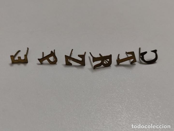 Militaria: LETRAS 1 CM - Foto 1