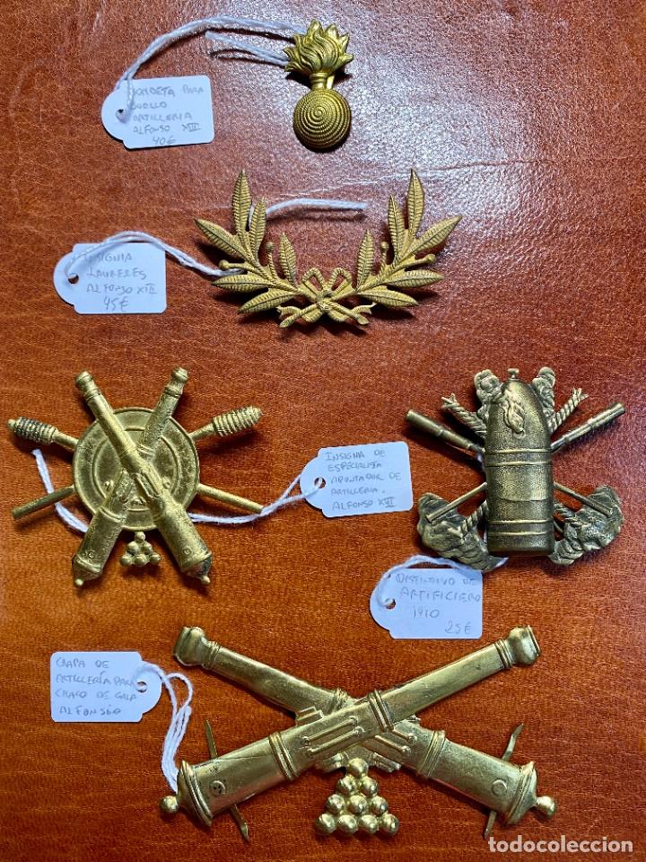 Militaria: Conjunto de insignias militares antiguas