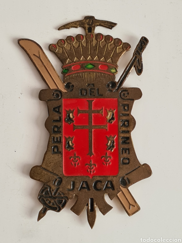 Militaria: Insignia Militar Placa met&aacute;lica Jaca Perla del Pirineo - Esquiadores Escaladores Ej&eacute;rcito Monta&ntilde;a