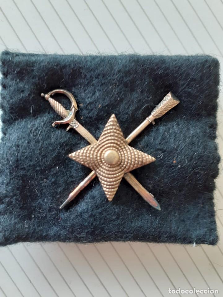 Militaria: 5 INSIGNIAS - Foto 2