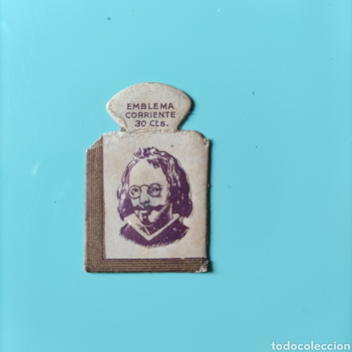 Militaria: Emblema corriente auxilio social serie G n⁰13. QUEVEDO.