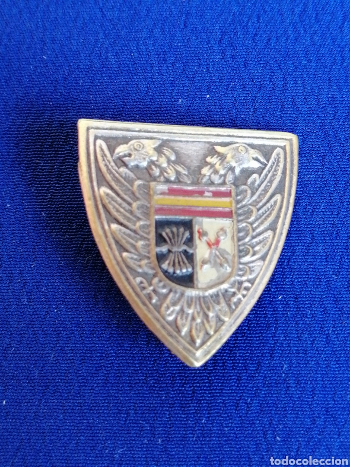 Militaria: UNIFICACI&Oacute;N FALANGE - REQUETE INSIGNIA DE ALFILER ANTIGUA