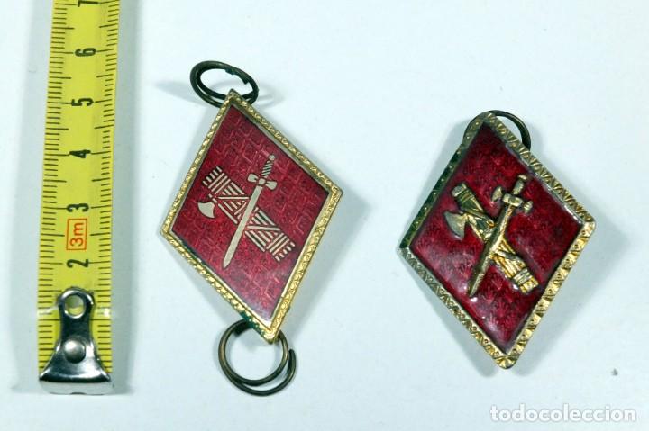 Militaria: Insignias: 2 ROMBOS GUARDIA CIVIL
