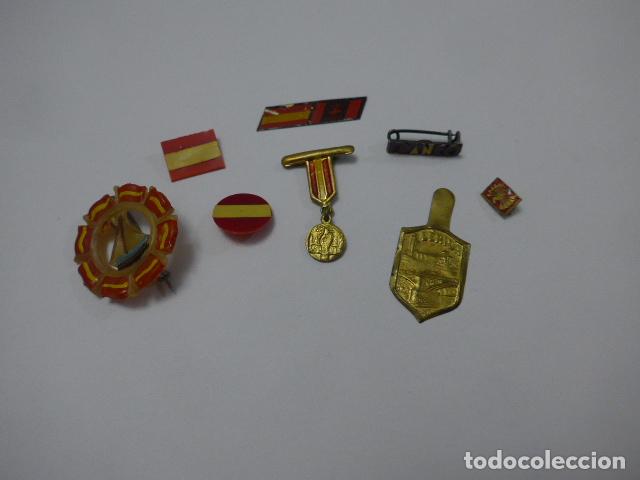 Militaria: Lote 8 antigua insignia originales de guerra civil. Bando nacional, patrioticas, falange.