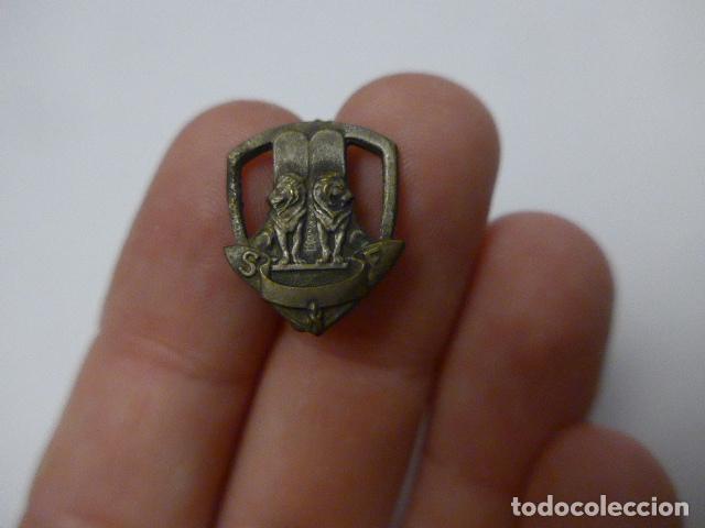 Militaria: Antigua insignia de boy scouts israelitas de Francia, a&ntilde;os 40. Original