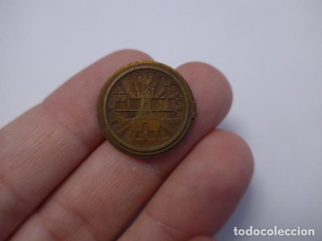 Militaria: Antigua insignia de ingeniero de ferrocarril, tren. Epoca de Franco.