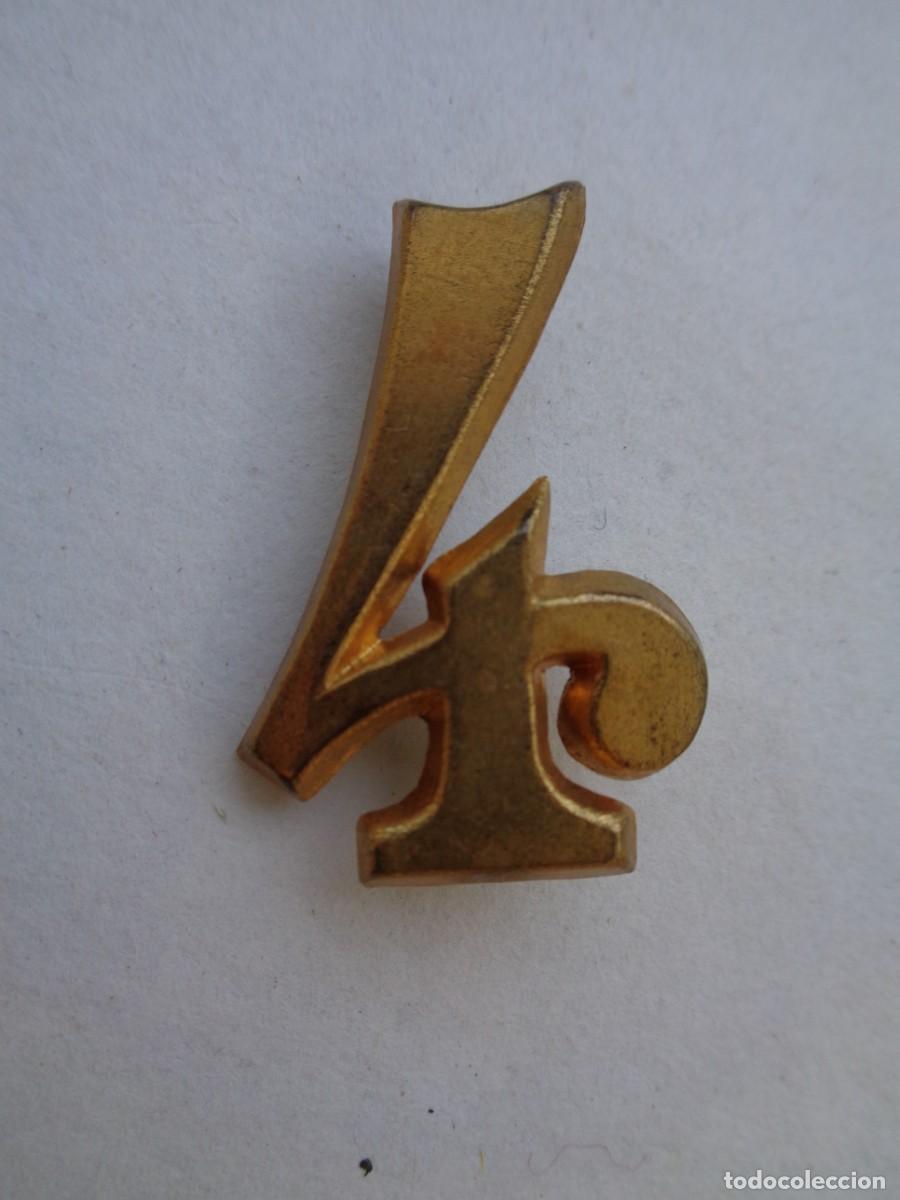 Militaria: NUMERO REGIMENTAL DE CUELLO : EL 4 . EPOCA DE ALFONSO XIII