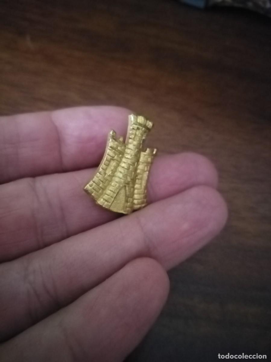 Militaria: Insignia Ej&eacute;rcito de Portugal. A tuerca. - Foto 3