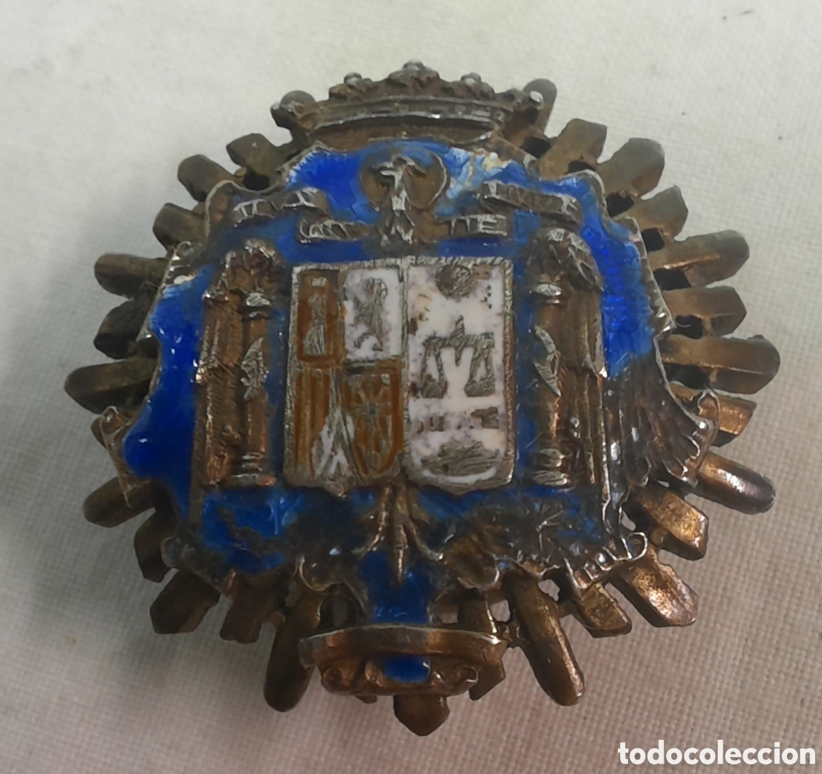 Militaria: Insignia de solapa en plata y esmalte, del tribunal supremo militar