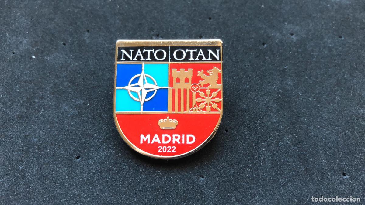 Militaria: Distintivo participaci&oacute;n Cumbre OTAN - Organizaci&oacute;n Tratado Atl&aacute;ntico Norte - Polic&iacute;a, Guard&iacute;a Civil