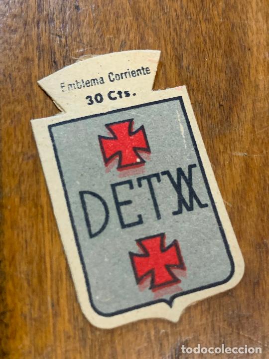 Militaria: Emblema. 30 cts. Serie B 110. Deya. Emblema corriente