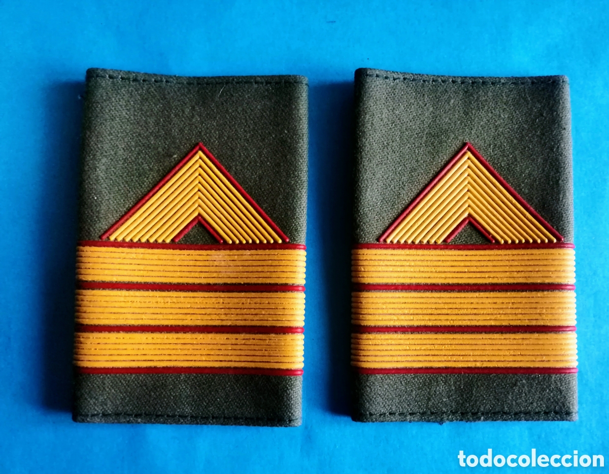 Militaria: HOMBRERAS GALONES DE SARGENTO PRIMERO, ENVIO INCLUIDO EN EL PRECIO