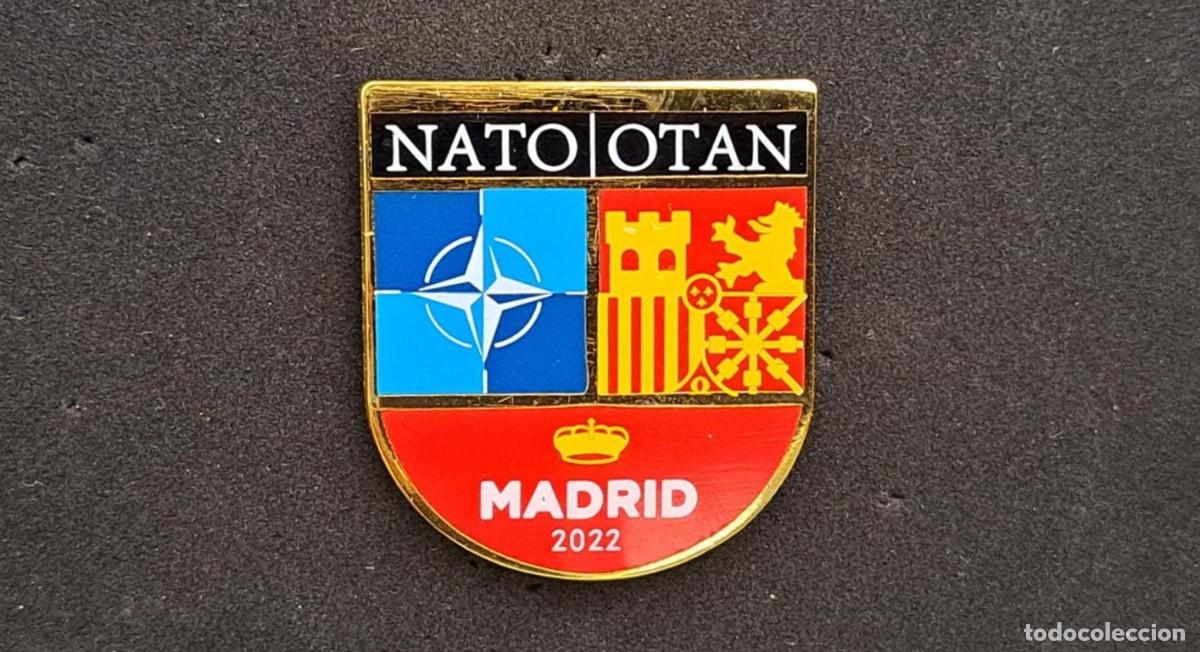 Militaria: Distintivo participaci&oacute;n Cumbre OTAN - Organizaci&oacute;n Tratado Atl&aacute;ntico Norte - Polic&iacute;a, Guard&iacute;a Civil