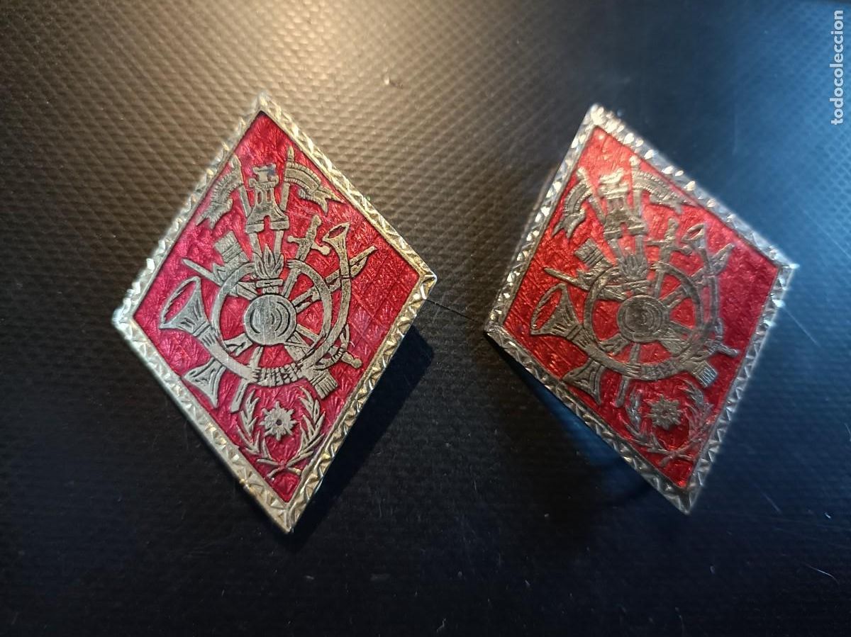 Militaria: Pareja de rombos para uniforme de la academia general militar de Zaragoza