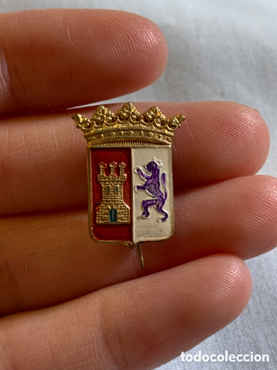 Militaria: INSIGNIA AGRUPACION DIVISIONES GUADALAJARA Y SOMOSIERRA - CASTILLA GUERRA CIVIL