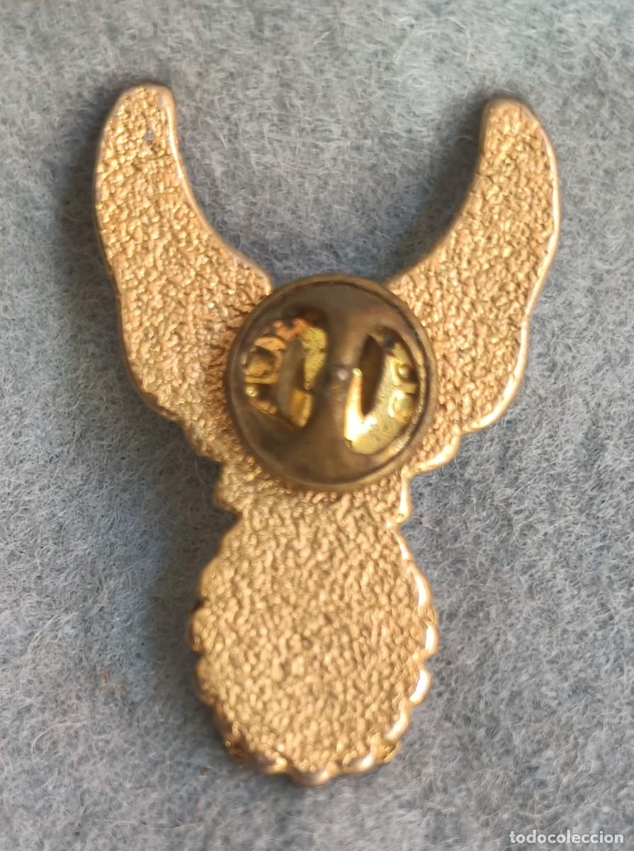 Antique Gold Angel Wings Pin