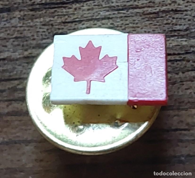 Militaria: Emblema bandera Canad&aacute; - Foto 1