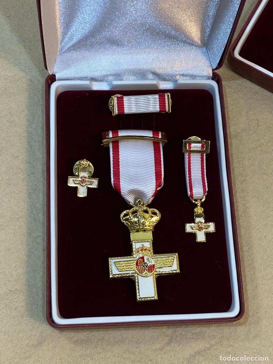 Militaria: LOTE DE MEDALLAS MILITARES + COMPLEMENTOS - Foto 2