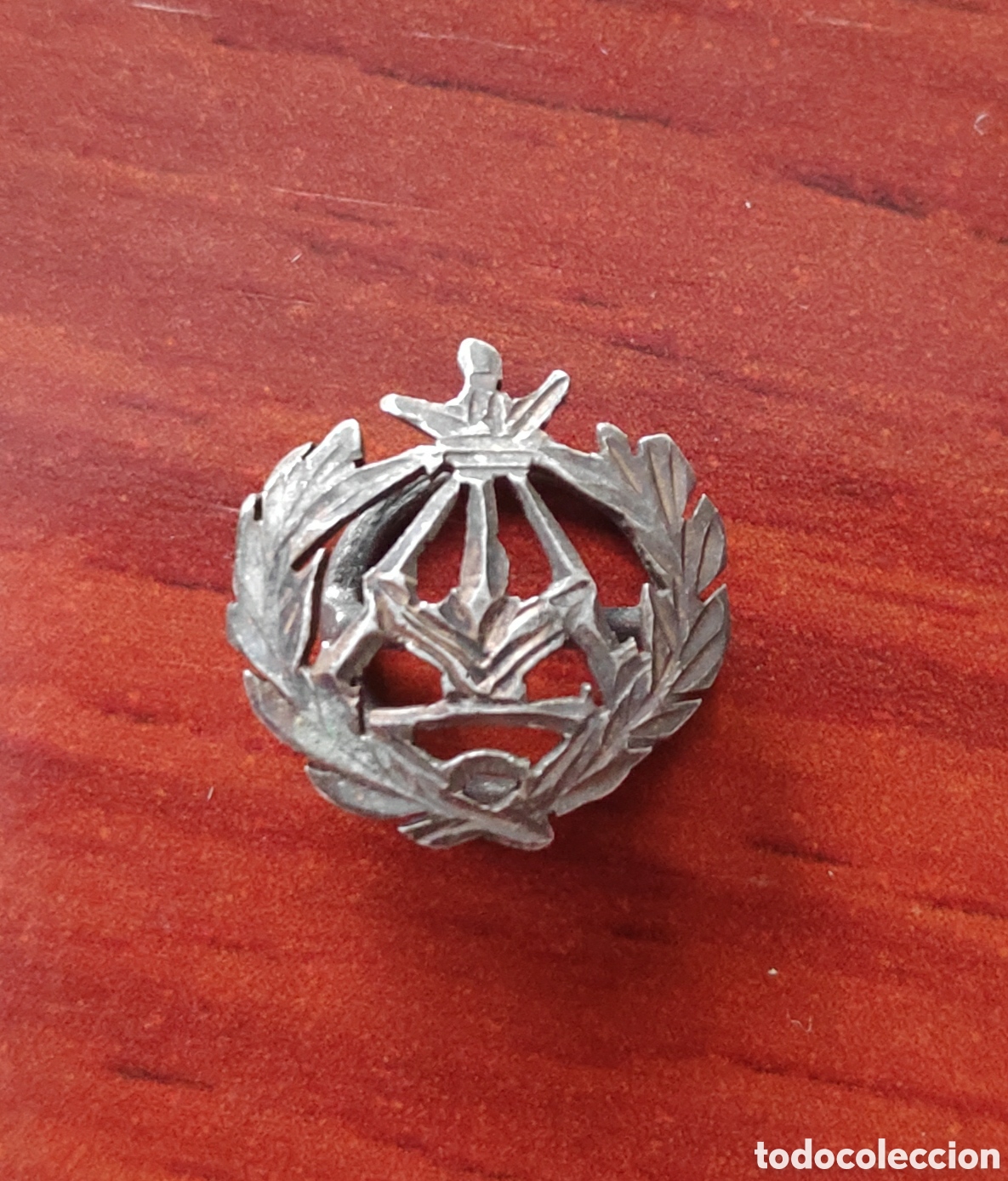 Military Antiques: Antigua insignia pin de ojal o solapa en plata burilada profesi&oacute;n aparejador emblema oficio