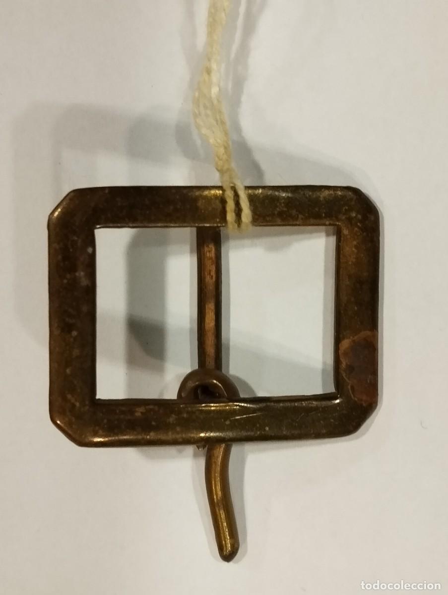 Militaria: HEBILLA LAT&Oacute;N CINTUR&Oacute;N MILITAR. - Foto 1