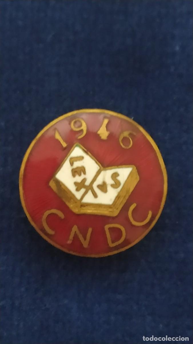 Militaria: INSIGNIA DE SOLAPA CNDC 1946 - Foto 1