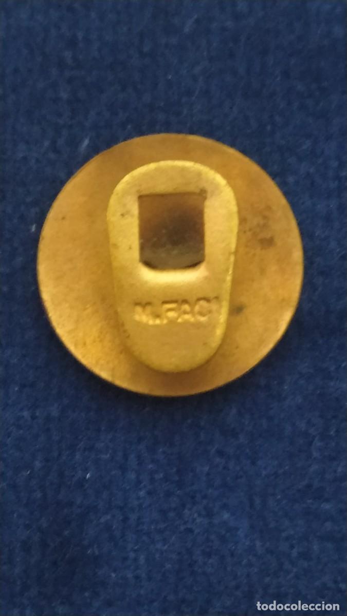 Militaria: INSIGNIA DE SOLAPA CNDC 1946 - Foto 2