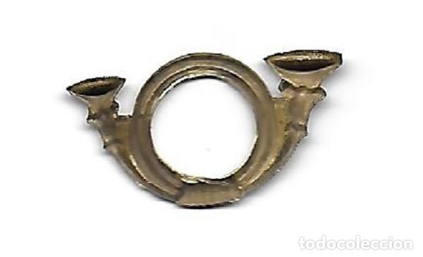Militaria: insignia de cuello CAZADORES - Foto 2