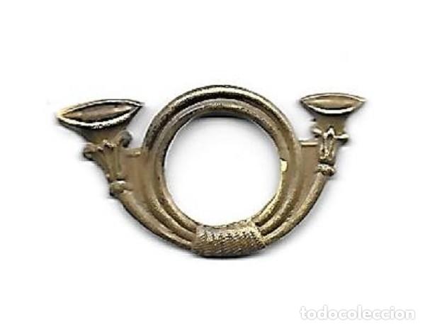 Militaria: insignia de cuello CAZADORES - Foto 1