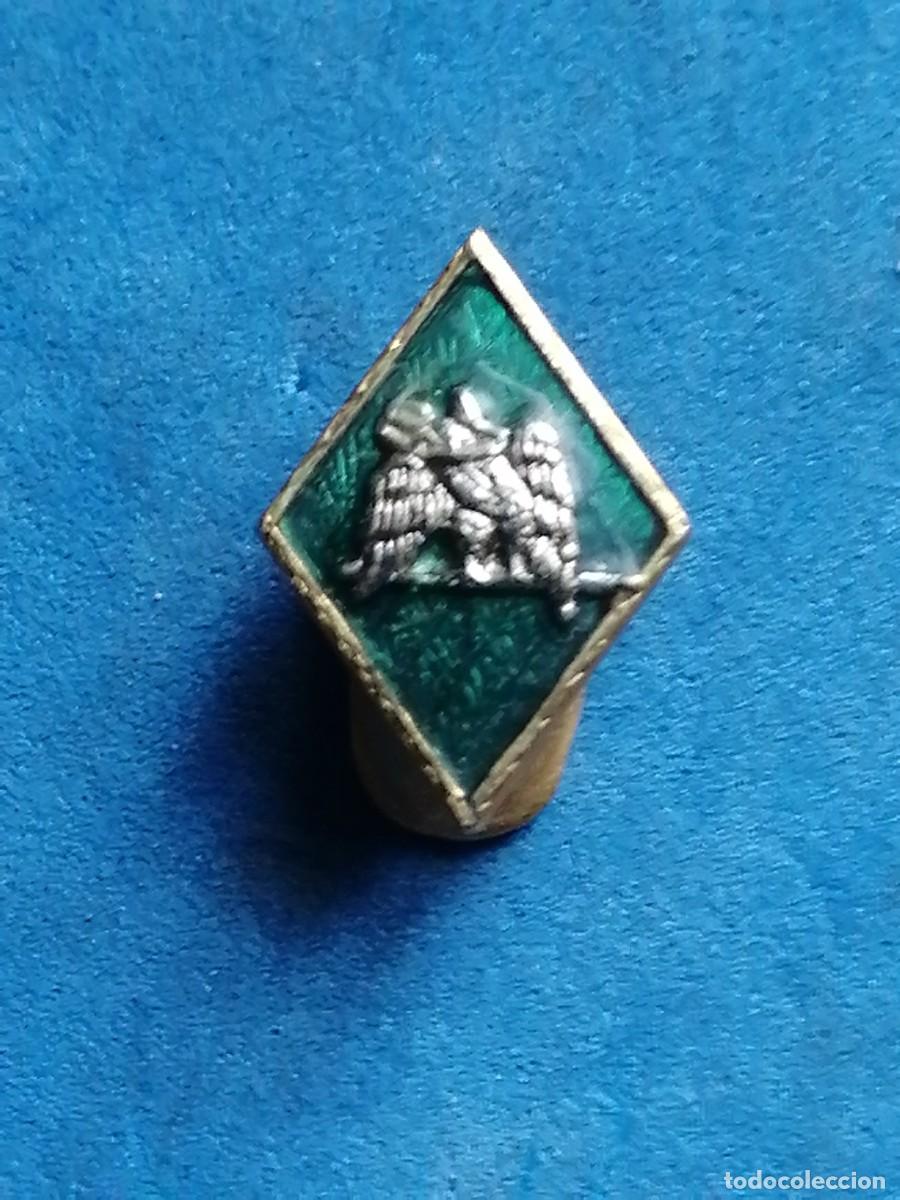Militaria: Insignia de solapa rombo Militar