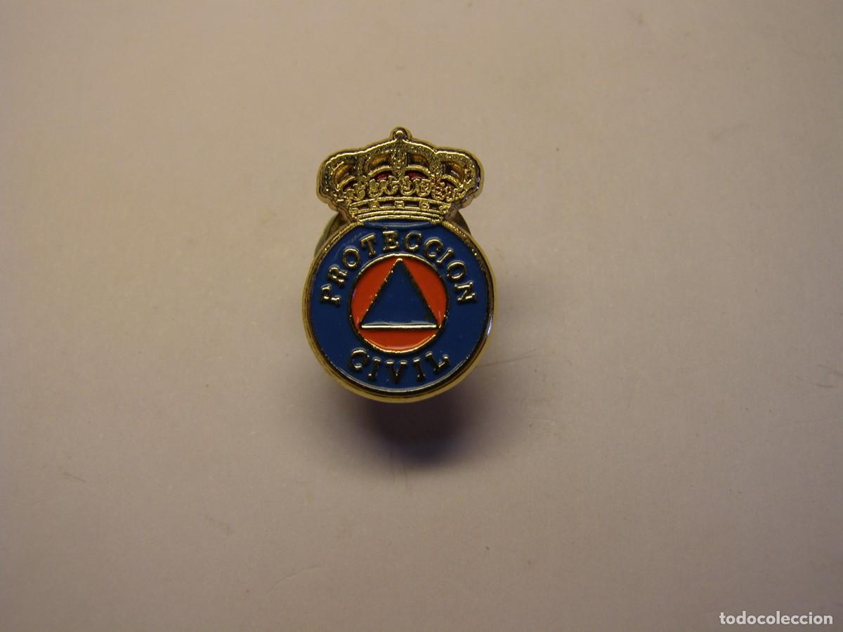 Militaria: Pin Protecci&oacute;n Civil. - Foto 1