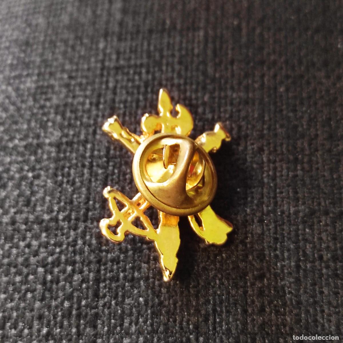 Militaria: Pin Cristo de la Legi&oacute;n. - Foto 2