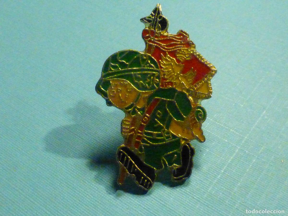 Militaria: Pin - Ej&eacute;rcito - Militar - Soldado - Foto 1