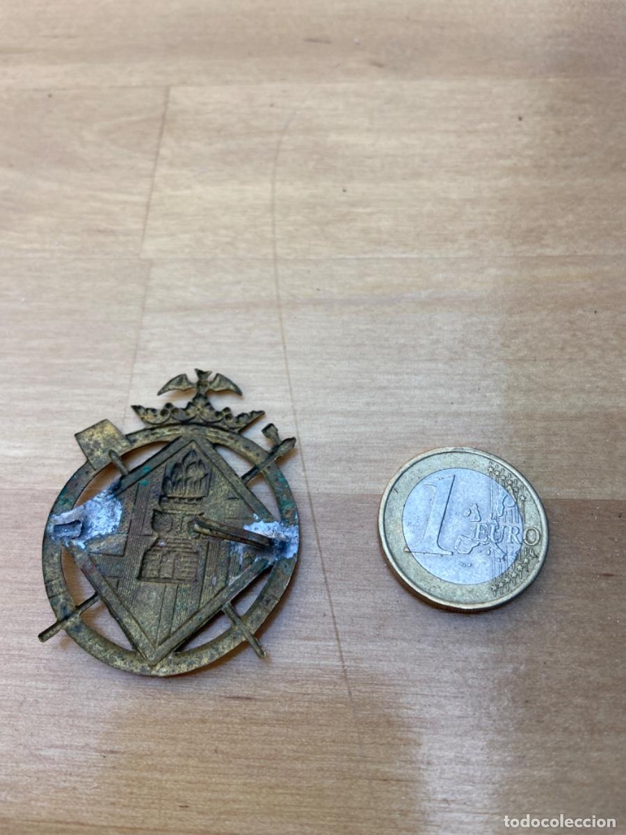 Militaria: Insignia bomberos Barcelona - Foto 3