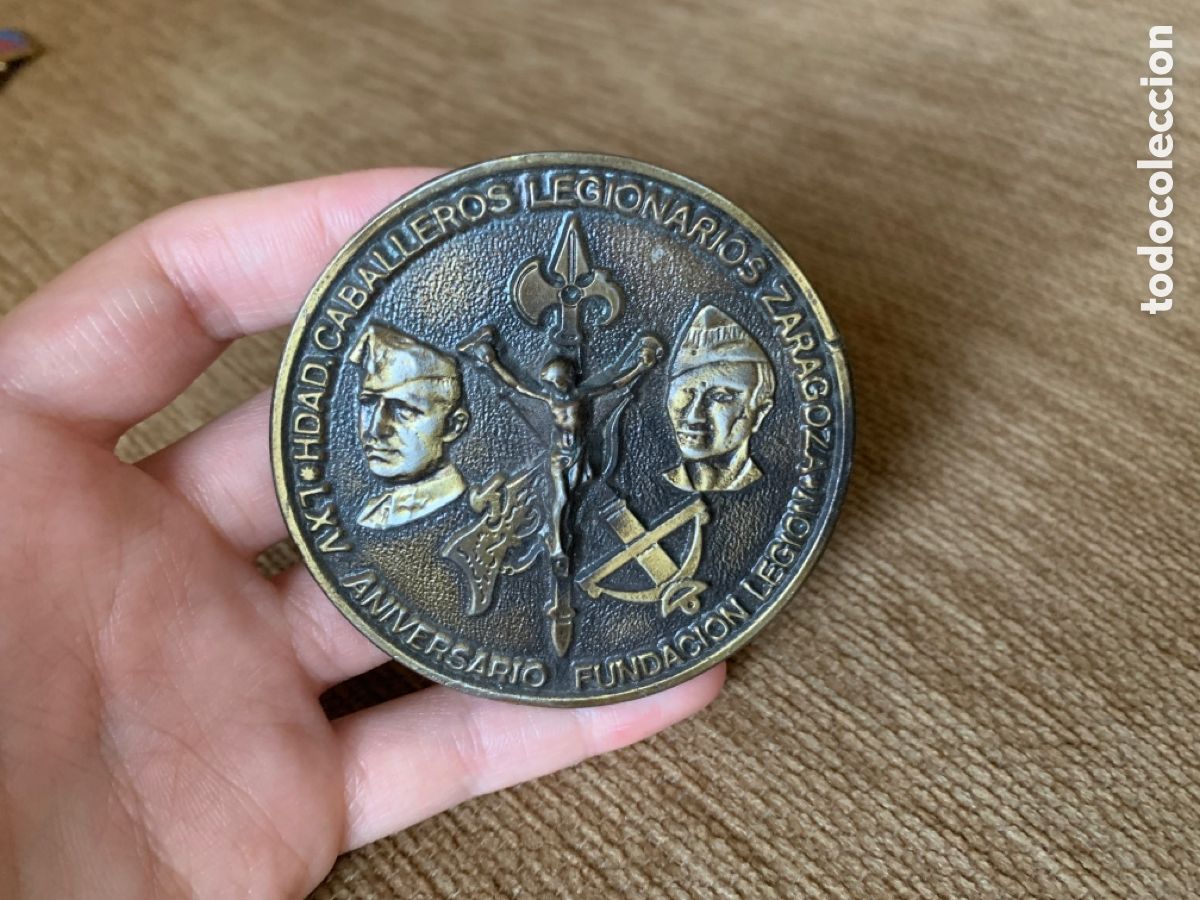 Militaria: ANTIGUA MEDALLA DE MANO HERMANDAD DE LEGIONARIOS DE ZARAGOZA
